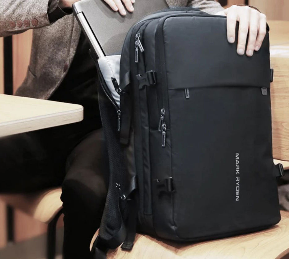 Mochila Executiva Expansível para Notebook 17"