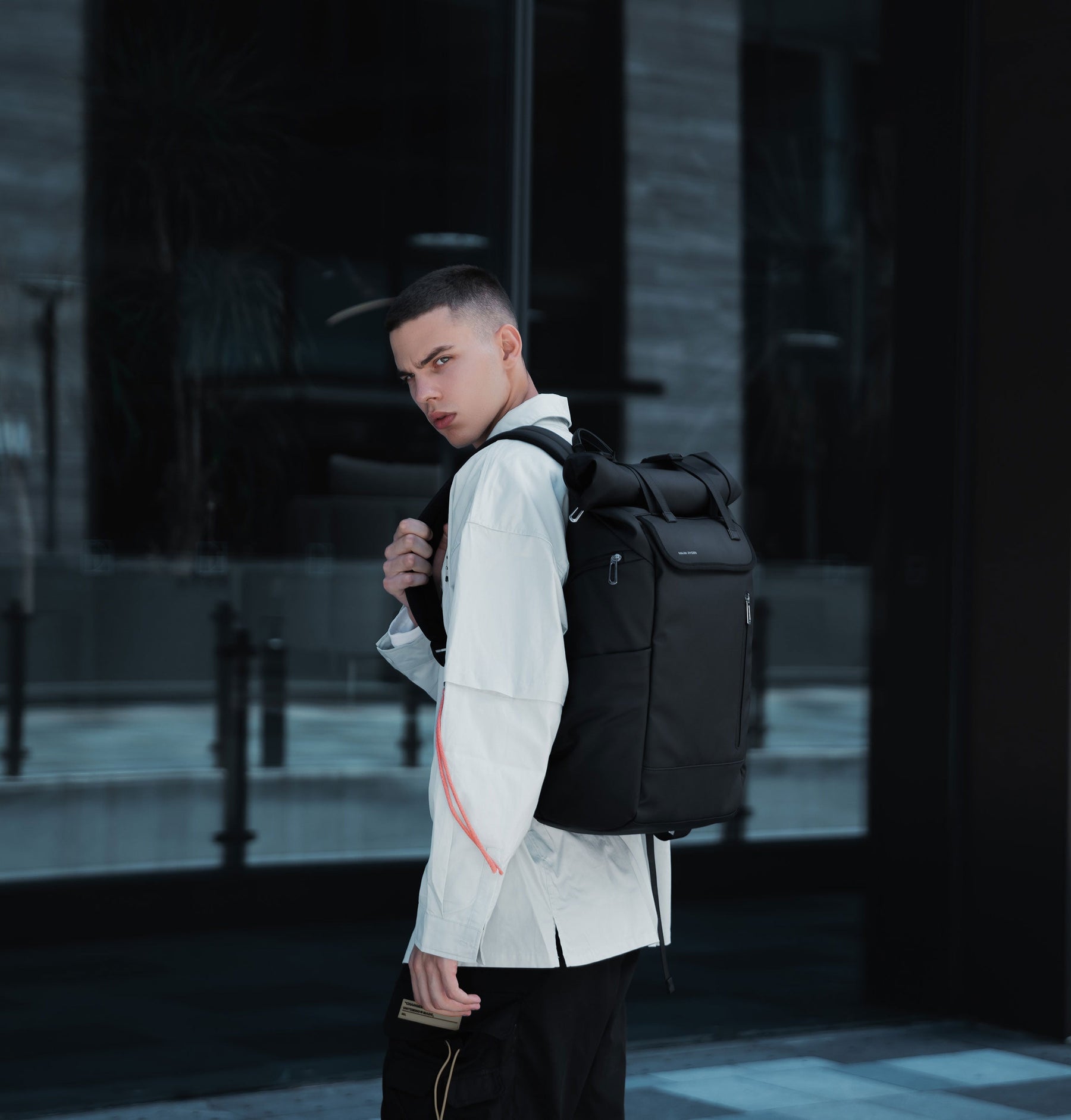 Mochila Executiva Expansível 21L-29L de Viagem para Notebook de 15" a 17" 8