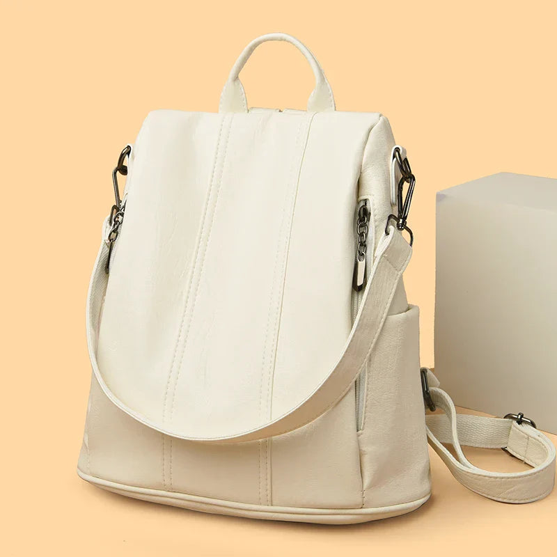 Mochila Feminina de Couro com Alça Lauren