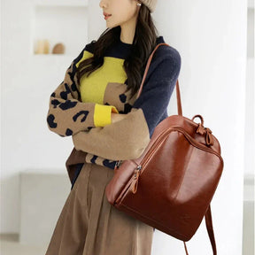 Mochila Feminina de Couro Legítimo Bessie